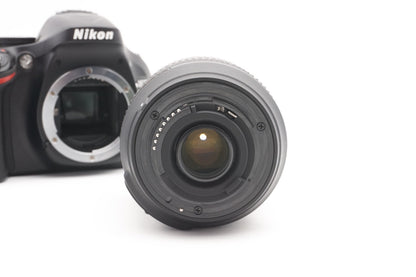 Nikon D5200 Digitalkamera + AF-S 18-105mm G VR Spiegelreflex Kamera Refurbished