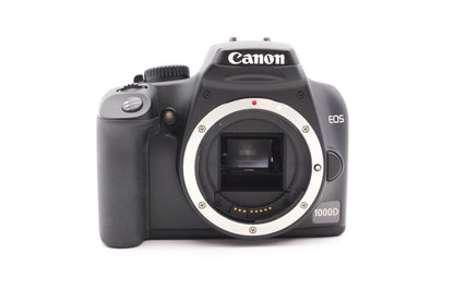Canon EOS 1000D Digitalkamera Spiegelreflex Kamera + EF-S 18-55mm II Refurbished