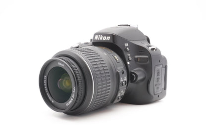 Nikon D5100 Digitalkamera Kamera DSLR + AF-S 18-55mm G VR Objektiv – Refurbished
