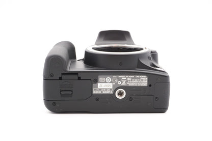 Canon EOS 1000D Digitalkamera Spiegelreflex Kamera + EF-S 18-55mm II Refurbished