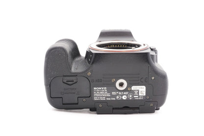 Sony Alpha A57 Digitalkamera Kamera + Sony A 18-55mm SAM Kit | Refurbished