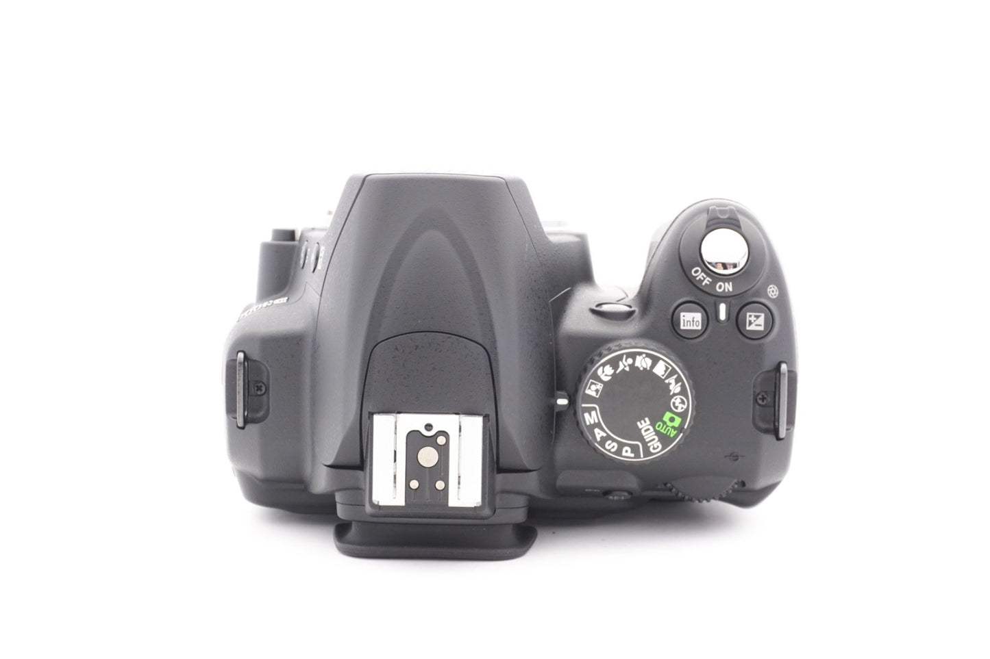 Nikon D3000 Digitalkamera Spiegelreflex Kamera + AF-S 18-55mm G II – Refurbished