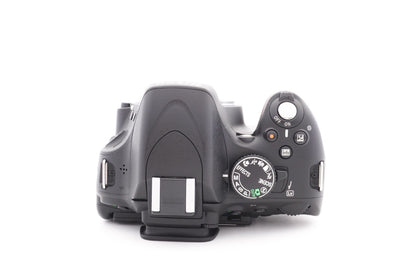 Nikon D5100 Digitalkamera + AF-S 18-55mm G VR Spiegelreflex Kamera – Refurbished