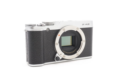 Fujifilm X-A2 Systemkamera Digitalkamera Fuji Kamera Body Silber – Refurbished