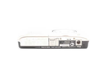 Nikon Coolpix S3100 Digitalkamera 14MP Kamera Silber Kompaktkamera - Refurbished