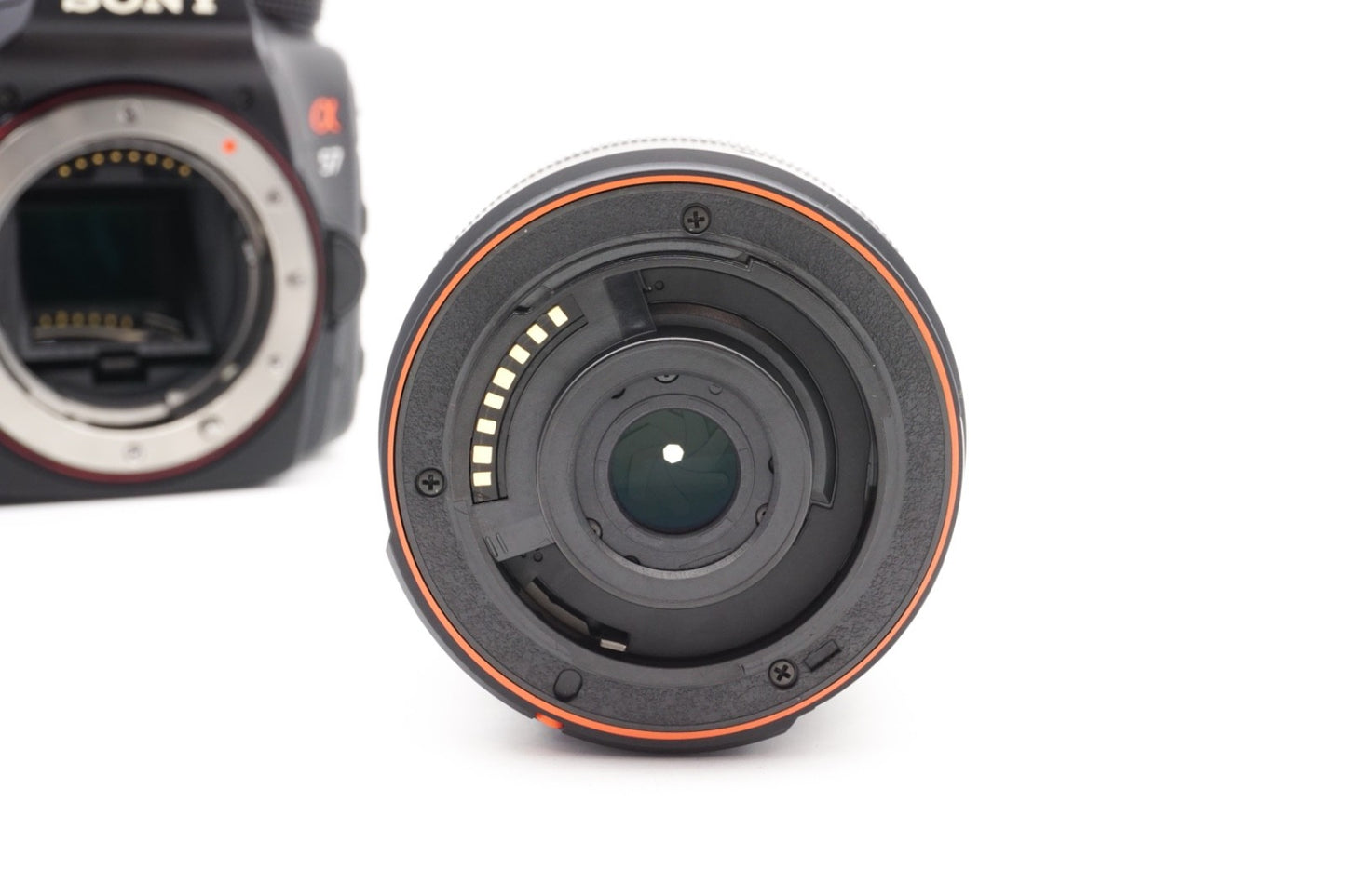 Sony Alpha A57 Digitalkamera Kamera + Sony A 18-55mm SAM Kit | Refurbished
