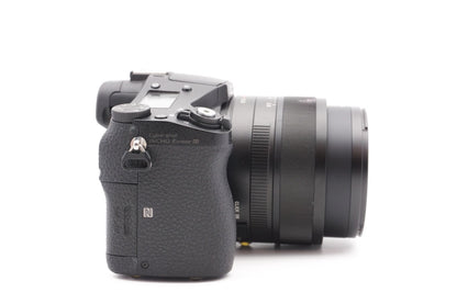 Sony RX10 Digitalkamera Kamera Bridgekamera Premium Carl Zeis 24-200mm f2.8