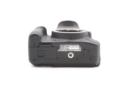 Canon EOS 650D DSLR Digitalkamera Kamera Kit 18-55mm Objektiv – Refurbished