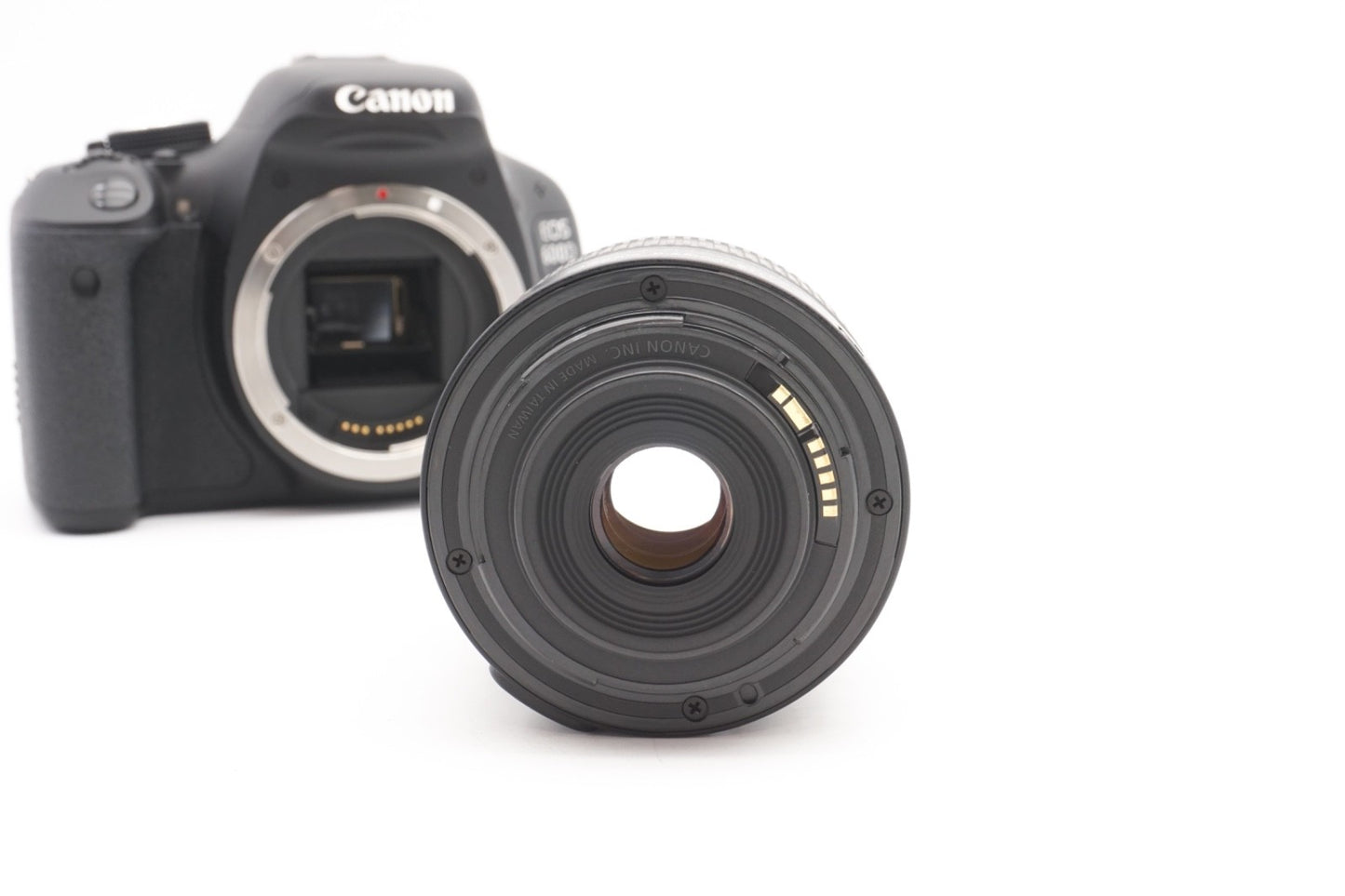 Canon EOS 600D Digitalkamera Kamera + EF-S 18-55mm III Objektiv | Refurbished