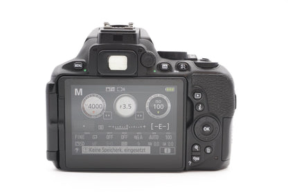 Nikon D5600 DSLR Digitalkamera Kamera Kit 18-55mm Objektiv – Refurbished
