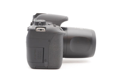 Canon EOS 700D Digitalkamera DSLR Kamera + EF 35-80mm Zoom Kit | Refurbished