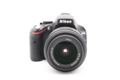 Nikon D5100 Digitalkamera + AF-S 18-55mm G VR Spiegelreflex Kamera – Refurbished