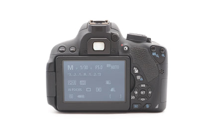 Canon EOS 700D Digitalkamera DSLR Kamera + EF 35-80mm Zoom Kit | Refurbished