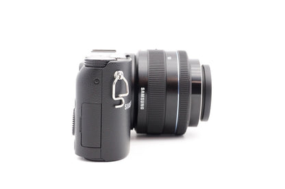 Samsung NX1000 Digitalkamera Kamera Systemkamera + 20-50mm Kit | Refurbished