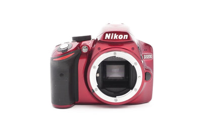 Nikon D3200 Digitalkamera Spiegelreflexkamera DSLR + AF-S 18-55mm - Refurbished