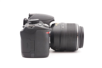 Nikon D3100 Digitalkamera Kamera DSLR + AF-S DX 18-55mm G VR Kit | Refurbished