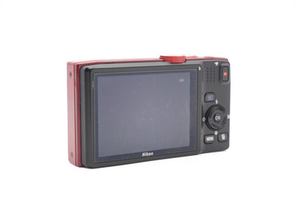 Nikon Coolpix S8200 Digitalkamera Kamera Kompakt Reisekamera - Refurbished