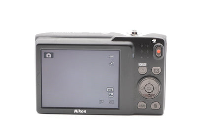 Nikon Coolpix S3100 Digitalkamera 14MP Kamera Silber Kompaktkamera - Refurbished