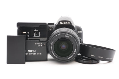 Nikon D3000 DSLR Digitalkamera Kamera Kit AF-S DX 18-55mm Objektiv – Refurbished