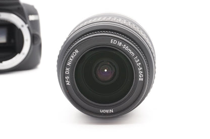 Nikon D3000 DSLR Digitalkamera Kamera Kit AF-S DX 18-55mm Objektiv – Refurbished