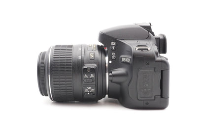 Nikon D5100 Digitalkamera + AF-S 18-55mm G VR Spiegelreflex Kamera – Refurbished