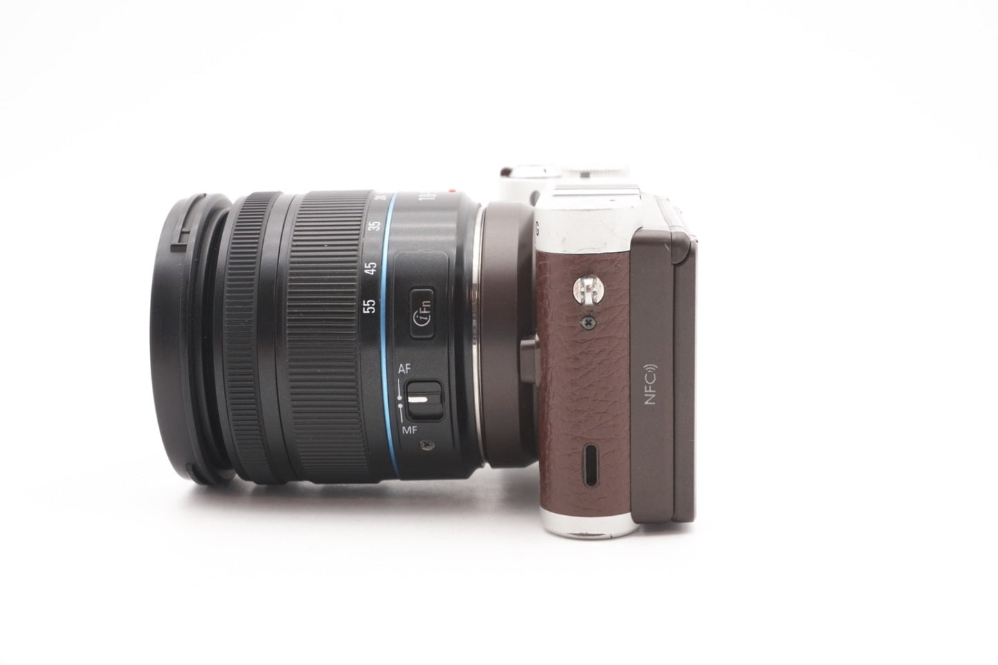 Samsung NX300 Digitalkamera + 18-55mm Kit Kamera Systemkamera DSLM | Refurbished