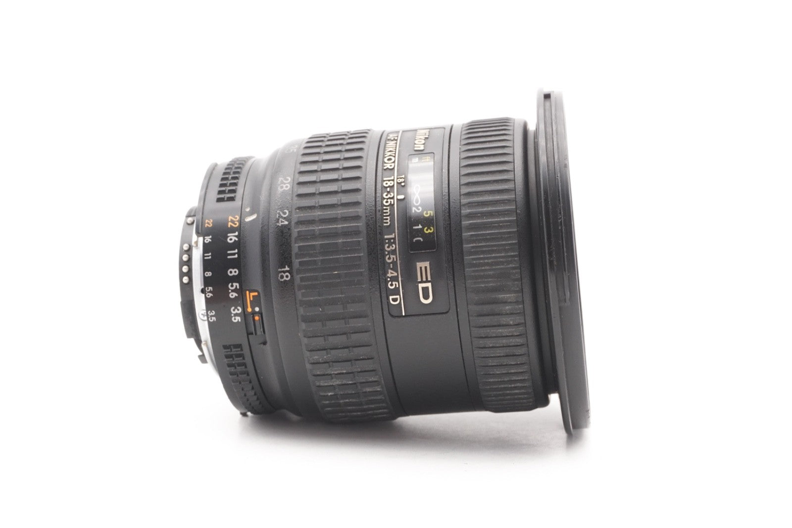 Nikon AF Nikkor 18-35mm 3.5-4.5 D ED Weitwinkel Vollformat F-Mount | Refurbished