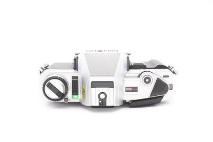 Minolta X-300 Kamera + 50mm Objektiv analoge Spiegelreflexkamera SLR - Gewartet
