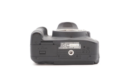 Canon EOS 700D Digitalkamera DSLR Kamera + EF 35-80mm Zoom Kit | Refurbished
