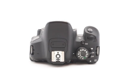 Canon EOS 700D Digitalkamera DSLR Kamera + EF 35-80mm Zoom Kit | Refurbished
