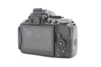 Nikon D5300 Digitalkamera Spiegelreflex Kamera + AF-P 18-55mm G VR – Refurbished