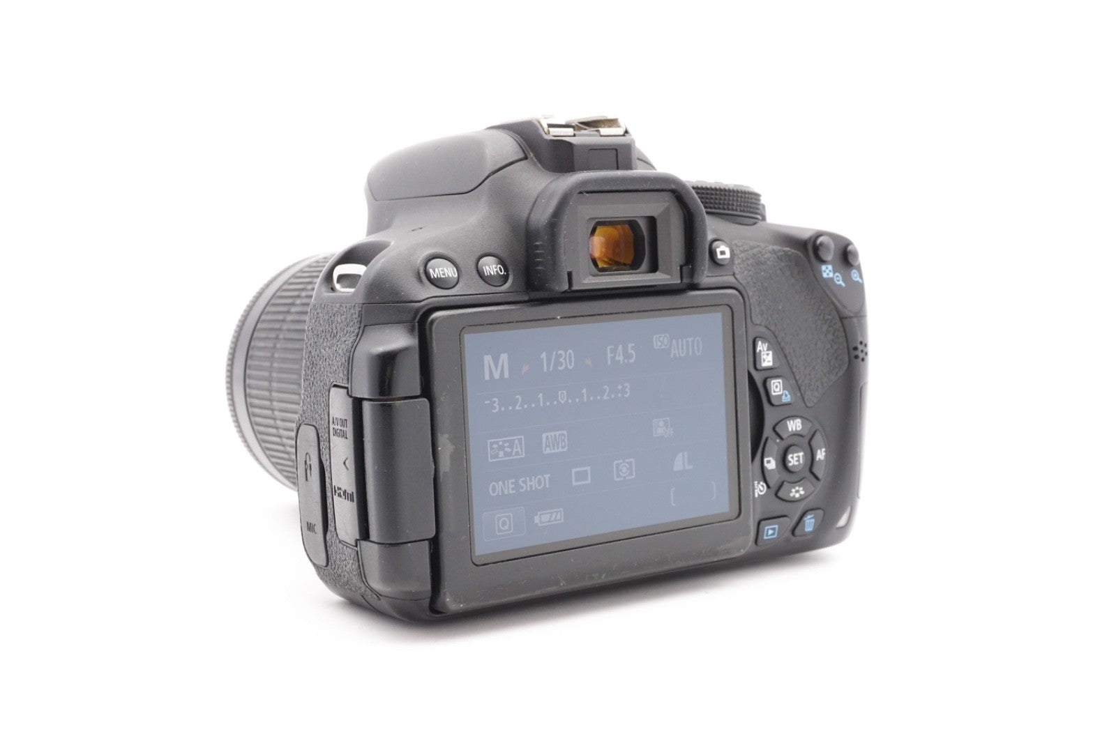 Canon EOS 700D Digitalkamera DSLR Kamera + EF-S 18-55mm IS STM Kit | Refurbished