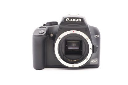 Canon EOS 1000D Digitalkamera Spiegelreflex Kamera + EF-S 18-55mm II Refurbished