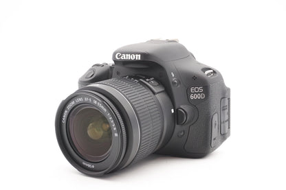 Canon EOS 600D Digitalkamera Kamera + EF-S 18-55mm III Objektiv | Refurbished