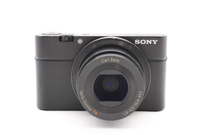 Sony DSC-RX100 Digitalkamera Kamera Kompaktkamera CyberShot Zoom  - Refurbished