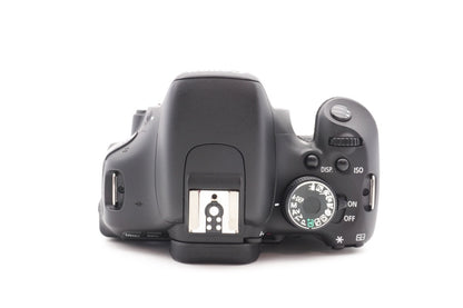 Canon EOS 600D Digitalkamera Kamera + EF-S 18-55mm IS II Objektiv | Refurbished