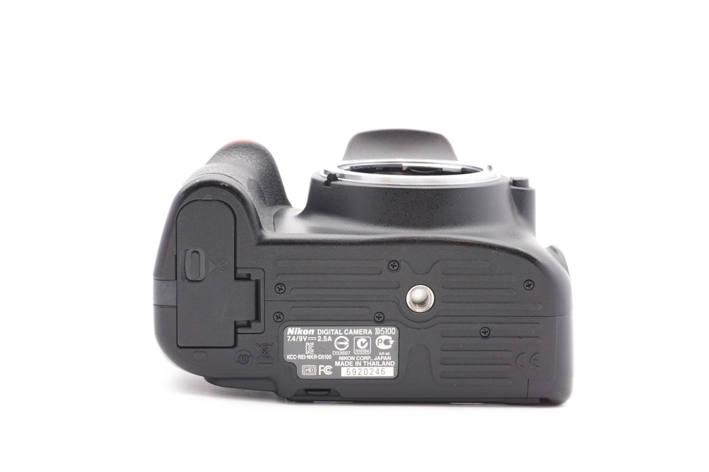 Nikon D5100 Digitalkamera + AF-S 18-55mm G VR Spiegelreflex Kamera – Refurbished