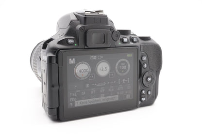 Nikon D5600 DSLR Digitalkamera Kamera Kit 18-55mm Objektiv – Refurbished