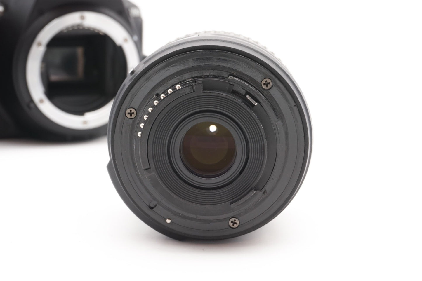 Nikon D5600 DSLR Digitalkamera Kamera Kit 18-55mm Objektiv – Refurbished