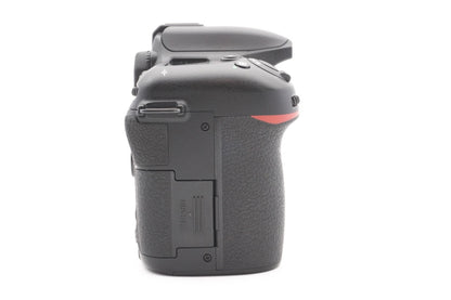 Nikon D7500 Digitalkamera Body Spiegelreflex Kamera DSLR – Refurbished