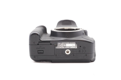 Canon EOS 700D Digitalkamera DSLR Kamera + EF-S 18-55mm IS STM Kit | Refurbished