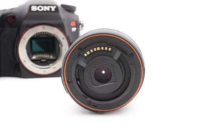 Sony Alpha A77 Digitalkamera + Sony A 18-55mm SAM II Kamera Kit | Refurbished